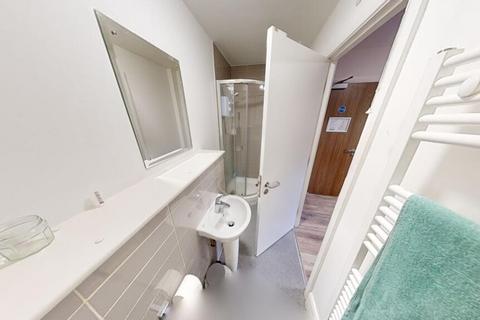 Studio to rent, Upper Parliament Street, Nottingham NG1