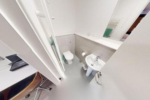 Studio to rent, Upper Parliament Street, Nottingham NG1