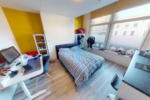 Studio to rent, Upper Parliament Street, Nottingham NG1