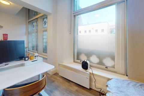 Studio to rent, Upper Parliament Street, Nottingham NG1