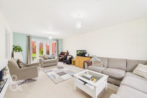 4 bedroom detached house for sale, Simpson Way, Wymondham, Norwich