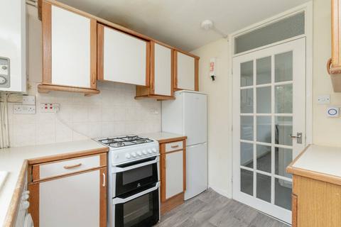 2 bedroom flat for sale, Firrhill Drive, Edinburgh EH13