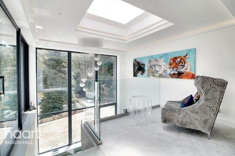 4 bedroom detached house for sale, Berrys Hill, Westerham
