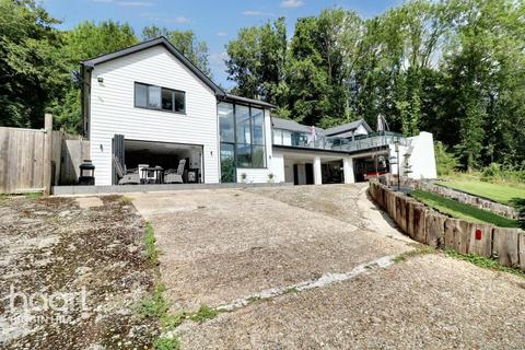 4 bedroom detached house for sale, Berrys Hill, Westerham