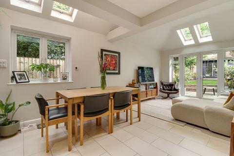 46 Vale Road, Claygate, Esher, KT10 0NJ
