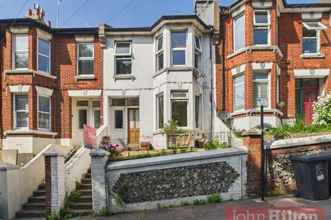2 bedroom ground floor flat for sale, Bear Road, Brighton