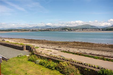 undefined, Dwyran, Llanfairpwll, Isle of Anglesey, LL61