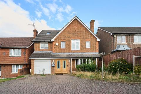 5 bedroom detached house for sale, Five Fields Close, Watford