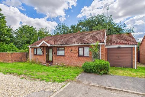 2 bedroom detached bungalow for sale, Park Road, Gressenhall