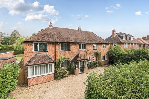 4 bedroom detached house for sale, Finchampstead Road, Berkshire RG40