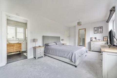 4 bedroom detached house for sale, Finchampstead Road, Berkshire RG40