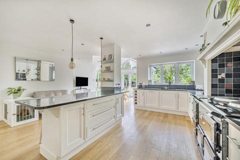 4 bedroom detached house for sale, Finchampstead Road, Berkshire RG40