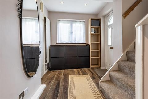 59 Lower Swaines, Epping, CM16 5ES