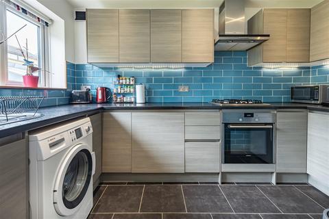59 Lower Swaines, Epping, CM16 5ES