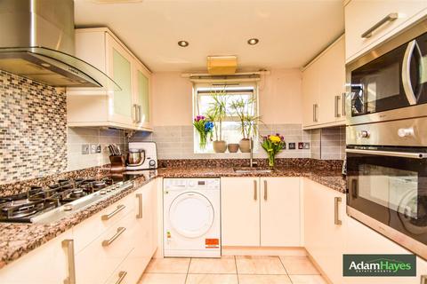 2 bedroom apartment for sale, Osier Crescent, Muswell Hill N10