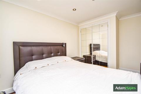 2 bedroom apartment for sale, Osier Crescent, Muswell Hill N10