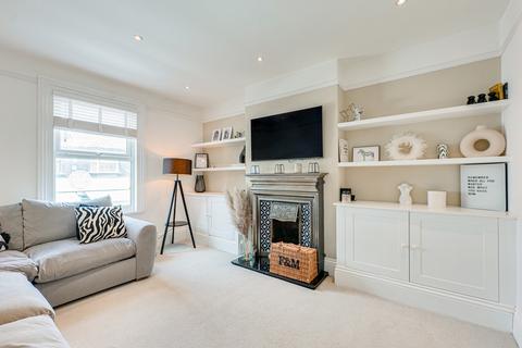 16a Broadway, Leigh-on-sea, SS9 1AW