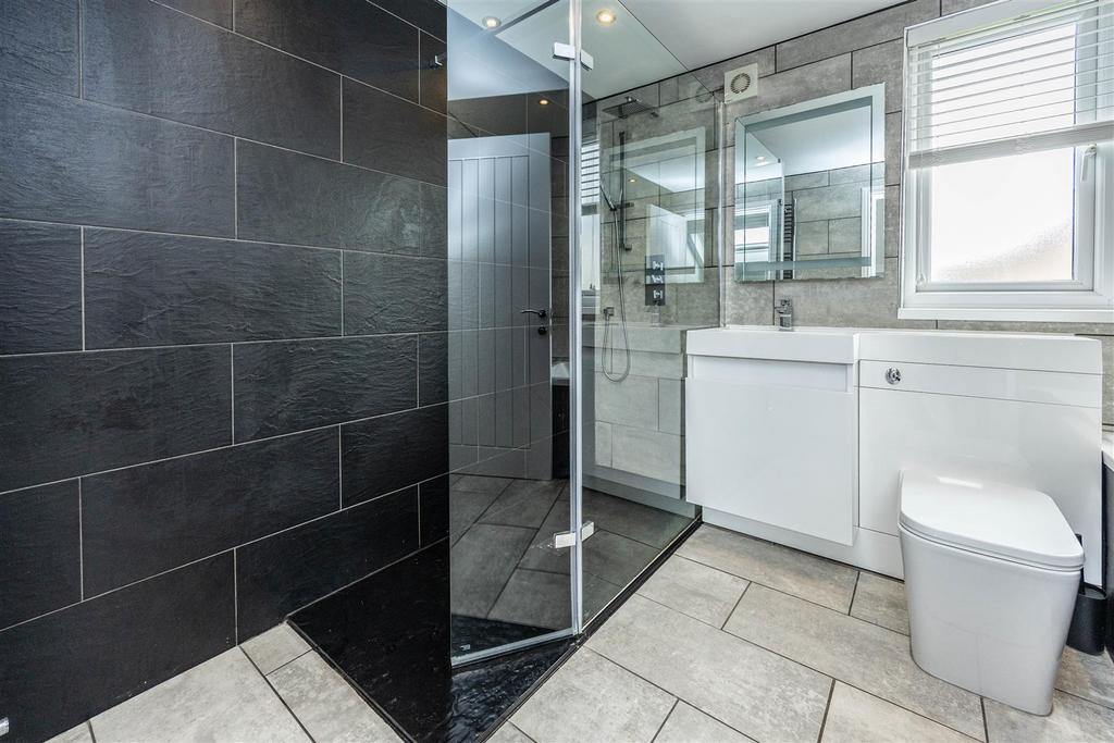 Family bathroom