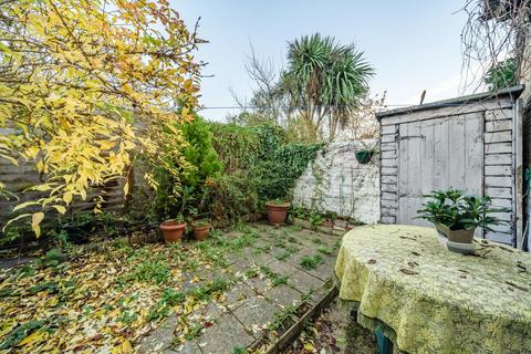 Ground Floor Flat, 14 Highlands Avenue, London, W3 6EU