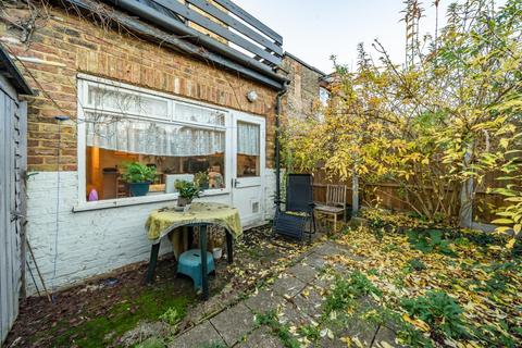 Ground Floor Flat, 14 Highlands Avenue, London, W3 6EU