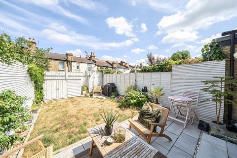 4 bedroom terraced house for sale, Goodrich Road, London