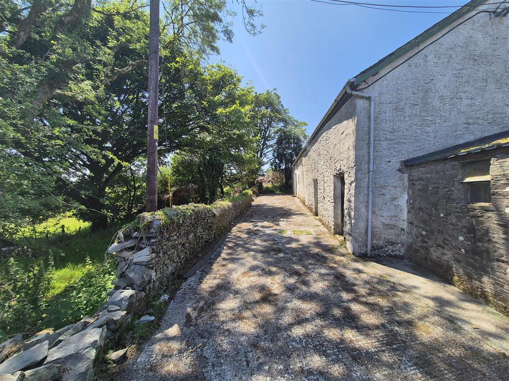 Attached former stable/ cow shed
