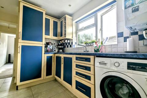 16 Dudley Close, Whitehill, Bordon, GU35 9PY