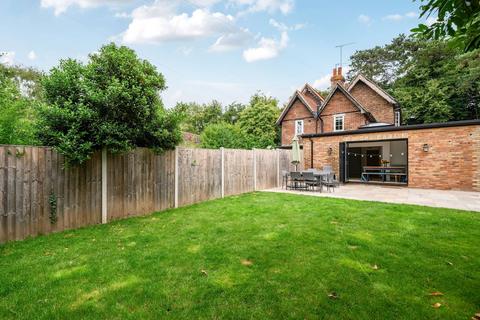 undefined, St Marys Cottages, Guildford, GU3