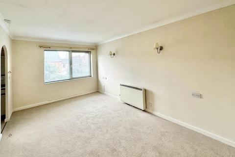1 bedroom flat for sale, Ashcroft Gardens, Cirencester