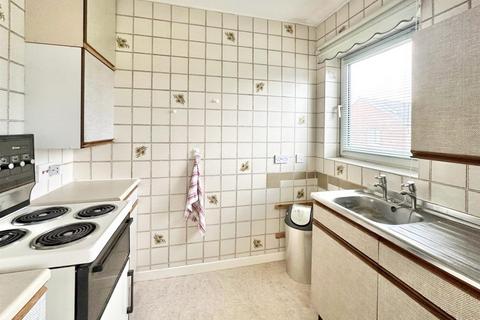 1 bedroom flat for sale, Ashcroft Gardens, Cirencester