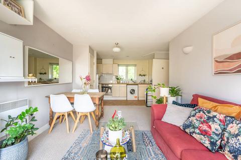 2 bedroom flat for sale, Granite Apartments, Stratford, London, E15