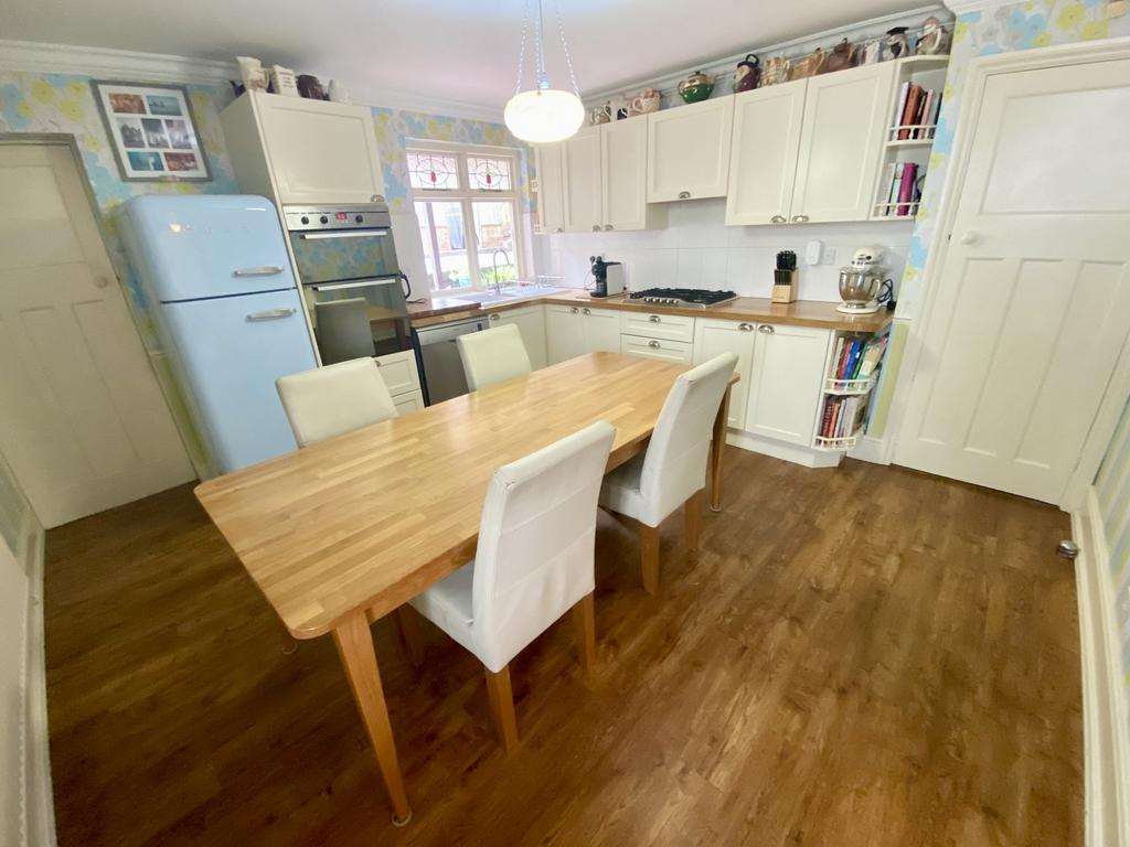 Kitchen/Breakfast Room