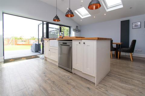3 bedroom link detached house for sale, Woodlands Meade, Damask Green Road, Weston, Hitchin, SG4