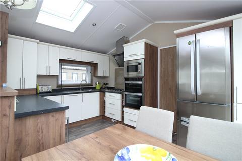 2 bedroom park home for sale, Hoburne Bashley, New Milton, Hampshire, BH25