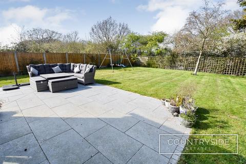 4 bedroom detached house for sale, Glebelands, Benfleet