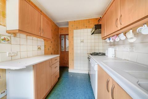 3 bedroom flat for sale, Elliott Road, Thornton Heath, CR7