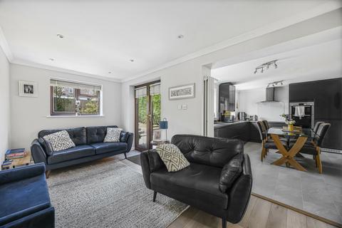 22 Eastholme Avenue, Belmont, Hereford, HR2 7UQ