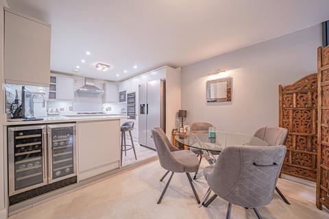 2 bedroom apartment for sale, Copt Heath Manor, 1300 Warwick Road, B93