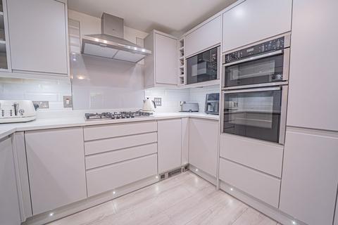 2 bedroom apartment for sale, Copt Heath Manor, 1300 Warwick Road, B93