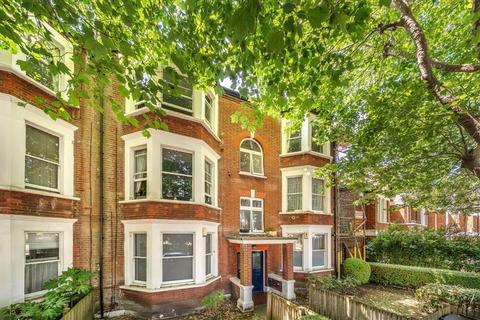 Bonneville Gardens, London SW4