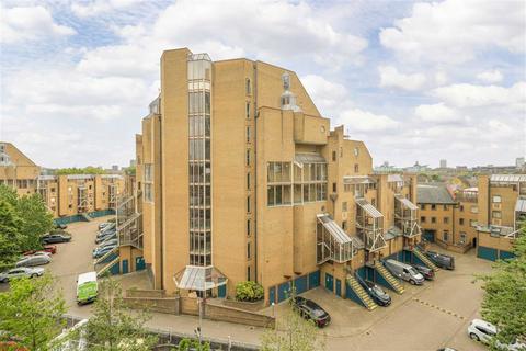 2 bedroom flat for sale, Asher Way, London E1W