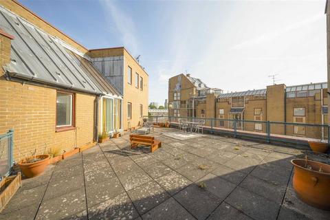 2 bedroom flat for sale, Asher Way, London E1W