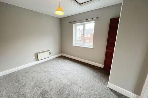 1 bedroom flat to rent, Erin Court, Swindon, SN1 4NS