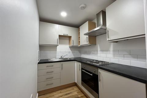 Studio to rent, Surfpod Apartments, Newquay TR7