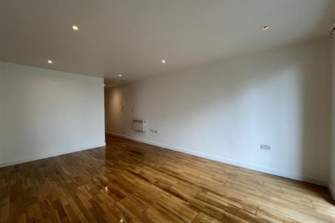 Studio to rent, Surfpod Apartments, Newquay TR7
