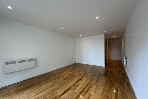 Studio to rent, Surfpod Apartments, Newquay TR7
