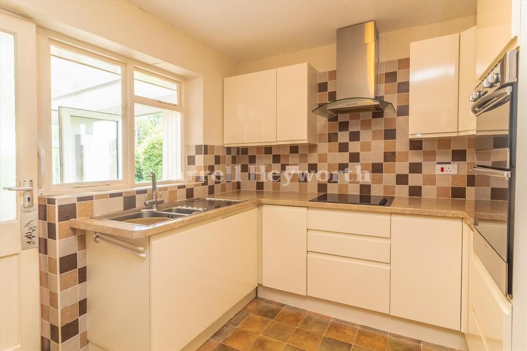 Kitchen image 3