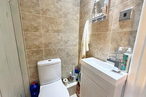 5 Willow Drive, Ringwood, BH24 3BE