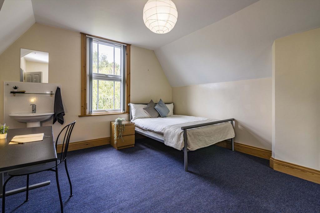 Bedroom 5