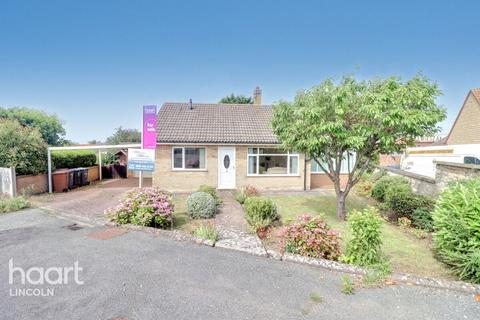 2 bedroom detached bungalow for sale, Crossfield Road, Navenby
